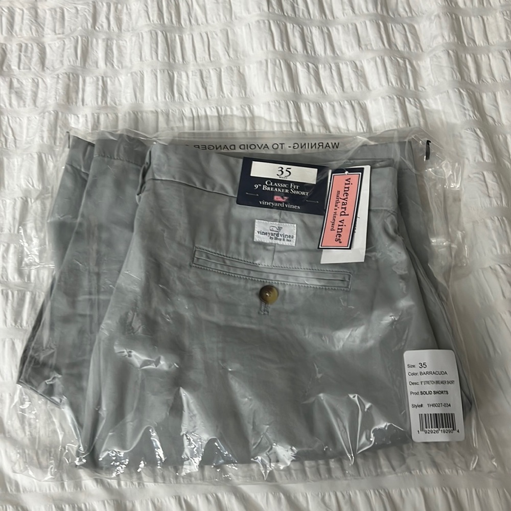 Vineyard Vines 9” Breaker Shorts